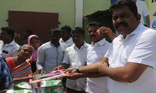 நலத்திட்ட உதவிகள் வழங்கும் விழா நலத்திட்ட உதவிகள் வழங்கும் விழா