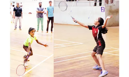 மாவட்ட அளவிலான பேட்மிண்டன் போட்டி மாவட்ட அளவிலான பேட்மிண்டன் போட்டி