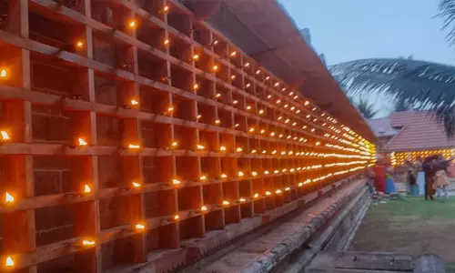 திருவட்டார் ஆதிகேசவபெருமாள் கோவிலில் லட்ச தீபம் - திரளான பக்தர்கள் பங்கேற்பு