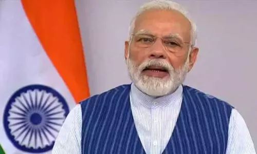 உ.பி-யில் நின்றுகொண்டிருந்த பஸ் மீது சொகுசு பஸ் மோதி 8 பேர் பலி: பிரதமர் மோடி இரங்கல்