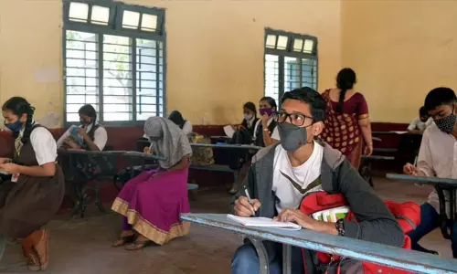 பீகாரில் 500க்கும் மேற்பட்ட பள்ளி கூடங்களில் வார விடுமுறையாக வெள்ளி கிழமை அறிவிப்பு பீகாரில் 500க்கும் மேற்பட்ட பள்ளி கூடங்களில் வார விடுமுறையாக வெள்ளி கிழமை அறிவிப்பு