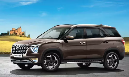 அல்கஸார்-க்கு புதிய பேஸ் மாடலை அறிமுகம் செய்யும் ஹூண்டாய்