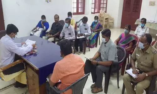 பொள்ளாச்சி பகுதியில் விபத்துகளை தடுக்க கூட்டு தணிக்கை பொள்ளாச்சி பகுதியில் விபத்துகளை தடுக்க கூட்டு தணிக்கை