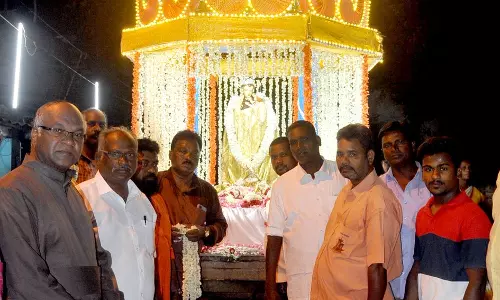 அந்தோணியார் ஆலய தேர் பவனி