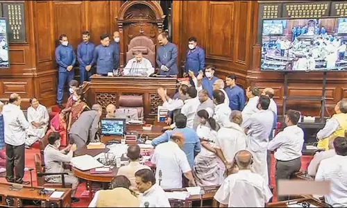 மாநிலங்களவையில் தொடர் அமளி: தி.மு.க.வைச் சேர்ந்த 6 பேர் உள்பட 19 எம்.பி.க்கள் இடைநீக்கம்