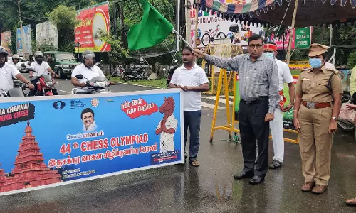 செஸ் ஒலிம்பியாட் போட்டியை பிரபலப்படுத்த மோட்டார் சைக்கிள் ஊர்வலம்-கலெக்டர் கார்மேகம் தொடங்கி வைத்தார்