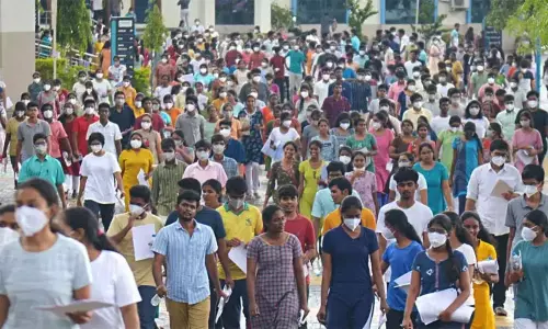 நீட் தேர்வுக்கான உத்தேச விடைகள் நாளை வெளியாகும் என தகவல் நீட் தேர்வுக்கான உத்தேச விடைகள் நாளை வெளியாகும் என தகவல்