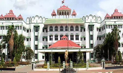 செஸ் ஒலிம்பியாட் விளம்பரம்: பிரதமர் மோடி போட்டோவை சேர்க்க கோரி மதுரை ஐகோர்ட்டில் முறையீடு