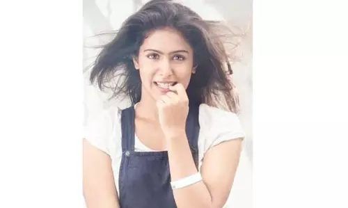 படப்பிடிப்பின் போது விபத்து; நடிகை சம்யுக்தா ஹெக்டே பலத்த காயம் படப்பிடிப்பின் போது விபத்து; நடிகை சம்யுக்தா ஹெக்டே பலத்த காயம்