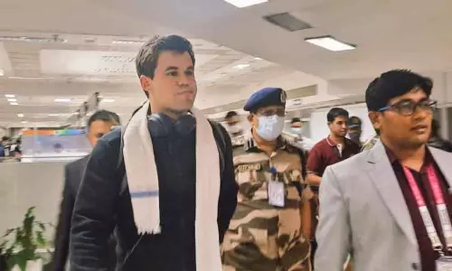 செஸ் ஒலிம்பியாட் : உலக சாம்பியன் மாக்னஸ் கார்ல்சன் சென்னை வருகை செஸ் ஒலிம்பியாட் : உலக சாம்பியன் மாக்னஸ் கார்ல்சன் சென்னை வருகை