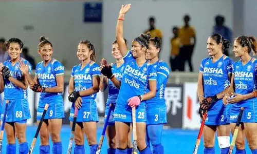 காமன்வெல்த் போட்டி- தங்கம் வெல்லும் முனைப்பில் இந்திய மகளிர் ஆக்கி அணி ..! முதல் போட்டியில் கானா அணியுடன் மோதல் காமன்வெல்த் போட்டி- தங்கம் வெல்லும் முனைப்பில் இந்திய மகளிர் ஆக்கி அணி ..! முதல் போட்டியில் கானா அணியுடன் மோதல்