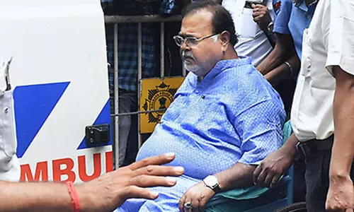 என்னை சிக்கவைக்க சதி  ; முன்னாள் மந்திரி பார்த்தா சாட்டர்ஜி வேதனை