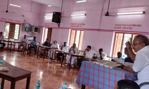 குளச்சலில் முன்னாள் முதல்-அமைச்சர் கருணாநிதிக்கு சிலை - நகர்மன்ற கூட்டத்தில் தீர்மானம்