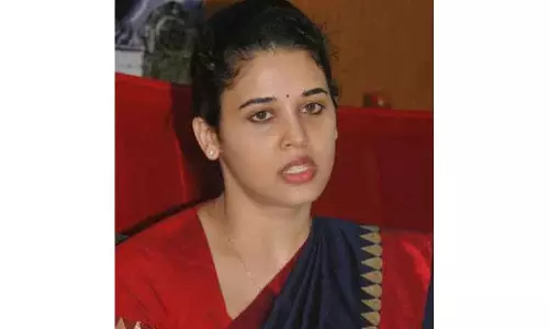 ஐ.ஏ.எஸ். அதிகாரி ரோகிணி சிந்தூரிக்கு நோட்டீசு ஐ.ஏ.எஸ். அதிகாரி ரோகிணி சிந்தூரிக்கு நோட்டீசு