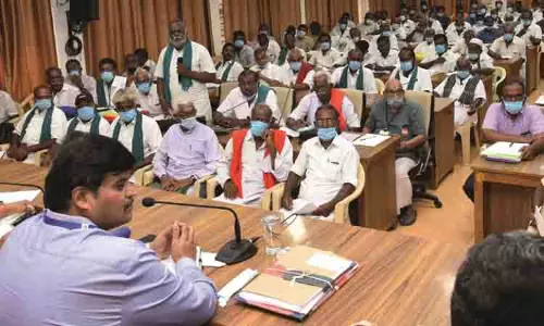 6 பாசன வாய்க்கால்களுக்கு தண்ணீர் வழங்க வேண்டும்: விவசாயிகள் கோரிக்கை 6 பாசன வாய்க்கால்களுக்கு தண்ணீர் வழங்க வேண்டும்: விவசாயிகள் கோரிக்கை