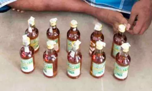 மது விற்ற 3 பேர் கைது; 35 மதுபாட்டில்கள் பறிமுதல் மது விற்ற 3 பேர் கைது; 35 மதுபாட்டில்கள் பறிமுதல்