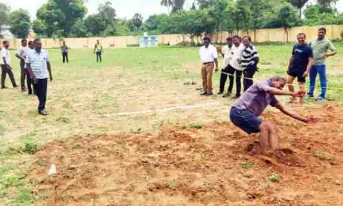 அரசு பள்ளி ஆசிரியர்களுக்கான விளையாட்டு போட்டி அரசு பள்ளி ஆசிரியர்களுக்கான விளையாட்டு போட்டி
