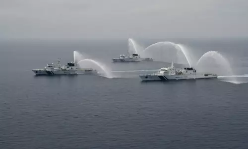 கடலோர பாதுகாப்பு படையின் தயார்நிலை குறித்த ஒத்திகை நிகழ்ச்சி - இயக்குனர் ஜெனரல் வி.எஸ்.பதானியா ஆய்வு