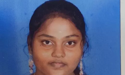 தனியார் கல்லூரி மாணவி தூக்குப்போட்டு தற்கொலை