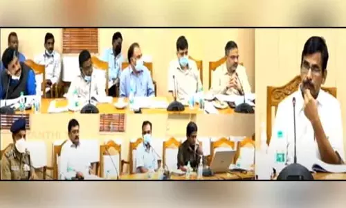 ஆன்லைன் ரம்மிக்கு தடை விதிக்கும் சட்டம் கொண்டு வர நடவடிக்கை - அதிகாரிகளுடன் தலைமைச் செயலாளர் ஆலோசனை ஆன்லைன் ரம்மிக்கு தடை விதிக்கும் சட்டம் கொண்டு வர நடவடிக்கை - அதிகாரிகளுடன் தலைமைச் செயலாளர் ஆலோசனை