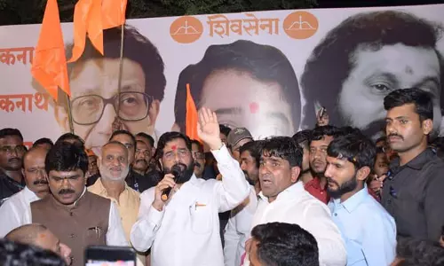 உத்தவ் தாக்கரேக்கு மராட்டிய முதல்-மந்திரி ஷிண்டே எச்சரிக்கை