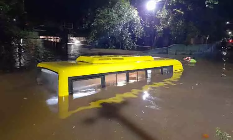 மதுரையில் கனமழைக்கு 4 பேர் பலி