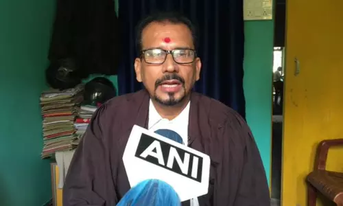 பிரதமருக்கு எதிராக வழக்கு தொடர்ந்தவர் கட்சியிலிருந்து நீக்கம்..! பிரதமருக்கு எதிராக வழக்கு தொடர்ந்தவர் கட்சியிலிருந்து நீக்கம்..!