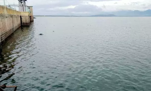 தேனி மாவட்டத்தில் தொடரும் கனமழை: 67 அடியை எட்டிய வைகை அணை தேனி மாவட்டத்தில் தொடரும் கனமழை: 67 அடியை எட்டிய வைகை அணை