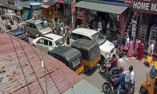 வால்பாறையில் மழை குறைந்தது:  சுற்றுலா பயணிகள் வருகை அதிகரிப்பு