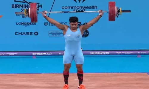 காமன்வெல்த்  பளு தூக்குதலில் தங்கம் வென்ற அச்சிந்தா ஷூலிக்கு ஜனாதிபதி, பிரதமர் வாழ்த்து