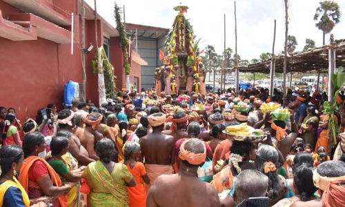 திருச்செந்தூர் அய்யா வைகுண்டர் அவதாரபதியில் ஆடி திருவிழா தேரோட்டம் திருச்செந்தூர் அய்யா வைகுண்டர் அவதாரபதியில் ஆடி திருவிழா தேரோட்டம்