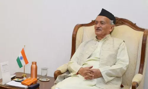 குஜராத்தி- ராஜஸ்தானி கருத்து: மராட்டிய கவர்னர் மன்னிப்பு கோரினார் குஜராத்தி- ராஜஸ்தானி கருத்து: மராட்டிய கவர்னர் மன்னிப்பு கோரினார்