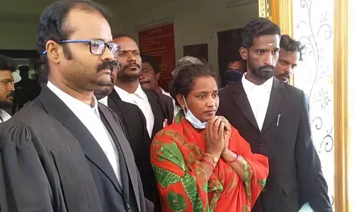 தாளாளர் உள்பட 5 பேருக்கும் ஜாமீன் வழங்க எதிர்ப்பு தெரிவித்து மாணவியின் தாய் மனுதாக்கல்