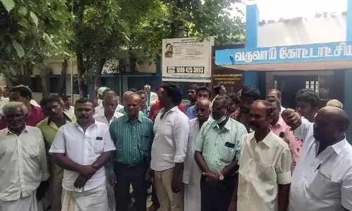 விளைநிலங்களில் மண் அள்ளுவதை தடுக்காவிட்டால் போராட்டம் விளைநிலங்களில் மண் அள்ளுவதை தடுக்காவிட்டால் போராட்டம்