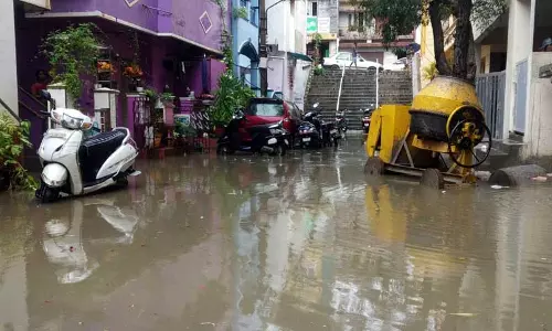பெங்களூருவில் வெளுத்து வாங்கிய கனமழை பெங்களூருவில் வெளுத்து வாங்கிய கனமழை