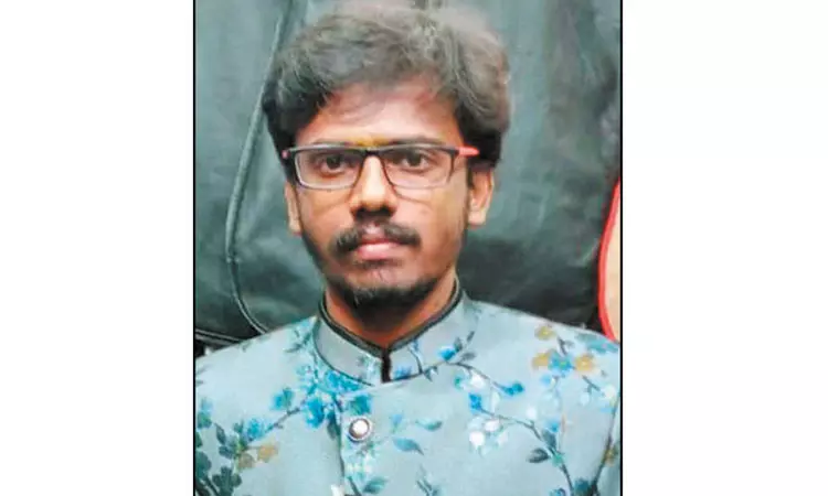 தண்டையார்பேட்டையில் மாடியில் இருந்து குதித்து என்ஜினீயர் தற்கொலை தண்டையார்பேட்டையில் மாடியில் இருந்து குதித்து என்ஜினீயர் தற்கொலை