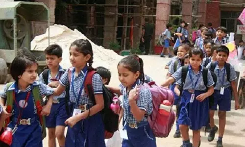 ஆடிப்பெருக்கு விழாவை முன்னிட்டு தருமபுரி மாவட்டத்திற்கு நாளை உள்ளூர் விடுமுறை ஆடிப்பெருக்கு விழாவை முன்னிட்டு தருமபுரி மாவட்டத்திற்கு நாளை உள்ளூர் விடுமுறை