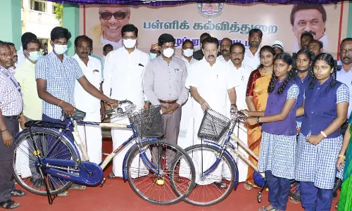 உயர்கல்வி படிப்பவர்களின் எண்ணிக்கை 75 சதவீதமாக உயரும் உயர்கல்வி படிப்பவர்களின் எண்ணிக்கை 75 சதவீதமாக உயரும்