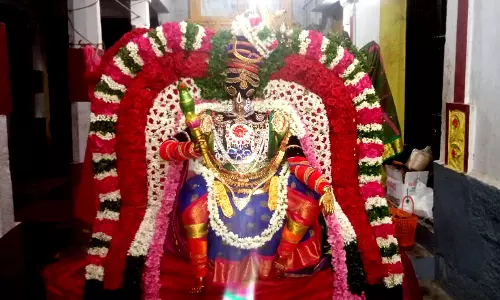 கோவில்களில் ஆடிப்பூர விழா கோவில்களில் ஆடிப்பூர விழா