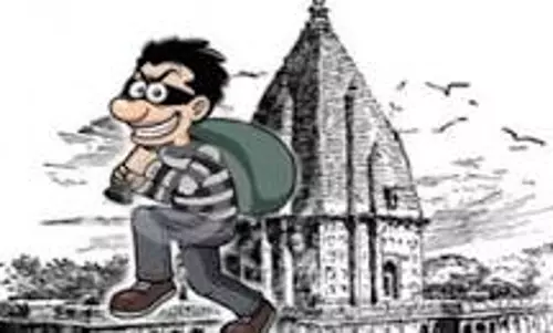 மயிலாடும் மலை முருகன் கோவிலில் திருட்டு மயிலாடும் மலை முருகன் கோவிலில் திருட்டு