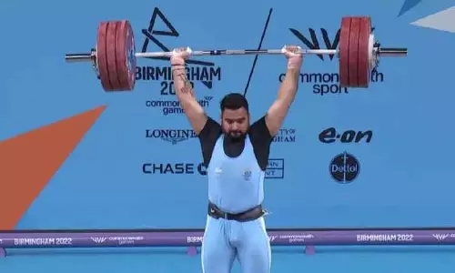 காமன்வெல்த் பளுதூக்குதல் போட்டி : இந்தியாவின் லவ்ப்ரீத் சிங் வெண்கலப்பதக்கம் வென்று அசத்தல்..! காமன்வெல்த் பளுதூக்குதல் போட்டி : இந்தியாவின் லவ்ப்ரீத் சிங் வெண்கலப்பதக்கம் வென்று அசத்தல்..!