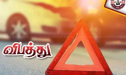 உத்தரப்பிரதேசத்தில் வேன் மீது டேங்கர் லாரி மோதி விபத்து - இருவர் பலி, 6 பேர் காயம் உத்தரப்பிரதேசத்தில் வேன் மீது டேங்கர் லாரி மோதி விபத்து - இருவர் பலி, 6 பேர் காயம்