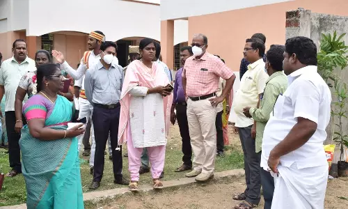 அரசு பள்ளியில் கலெக்டர் ஆய்வு