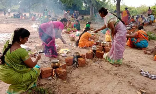 முத்துமாரியம்மன் கோவிலில் ஆடித்திருவிழா