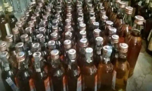 கூடலூரில் மது விற்றவர் கைது கூடலூரில் மது விற்றவர் கைது