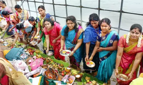 திருச்சியில் ஆடிப்பெருக்கு கோலாகல கொண்டாட்டம்