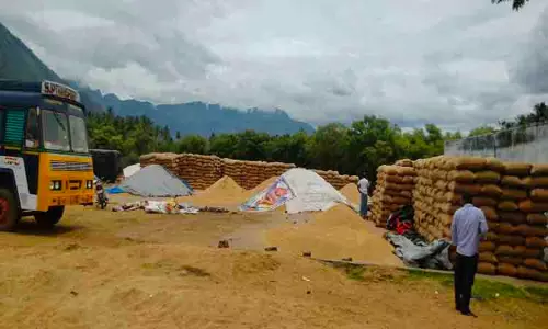 கூடுதல் கால அவகாசம் கேட்டு அதிகாரிகளுடன்,    விவசாயிகள் வாக்குவாதம்