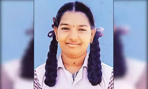 கனியாமூர் பள்ளியில் மர்ம சாவு: மாணவி உடலை தூக்கிச்சென்ற வீடியோ காட்சி வெளியானதால் பரபரப்பு