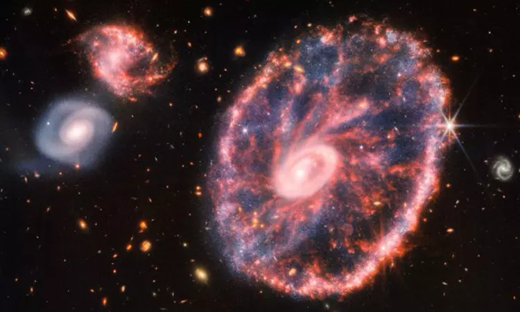 500 மில்லியன் ஒளி ஆண்டுகள் தொலைவிலான கார்ட்வீல் கேலக்சியை படம்பிடித்த நாசா 500 மில்லியன் ஒளி ஆண்டுகள் தொலைவிலான கார்ட்வீல் கேலக்சியை படம்பிடித்த நாசா