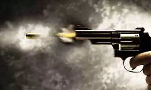 சூடான உணவை பரிமாறாததால் ஆத்திரம்! நியூயார்க்கில் மெக்டொனால்ட்ஸ் உணவக ஊழியர் மீது துப்பாக்கிச்சூடு! சூடான உணவை பரிமாறாததால் ஆத்திரம்! நியூயார்க்கில் மெக்டொனால்ட்ஸ் உணவக ஊழியர் மீது துப்பாக்கிச்சூடு!